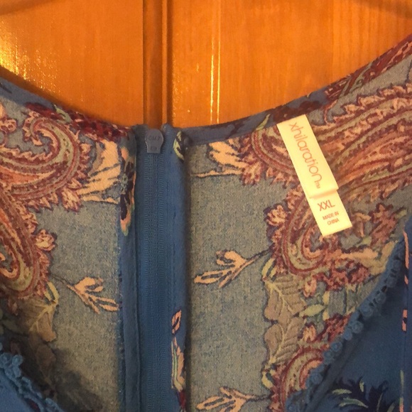 Sleeved Dress - Picture 3 of 5